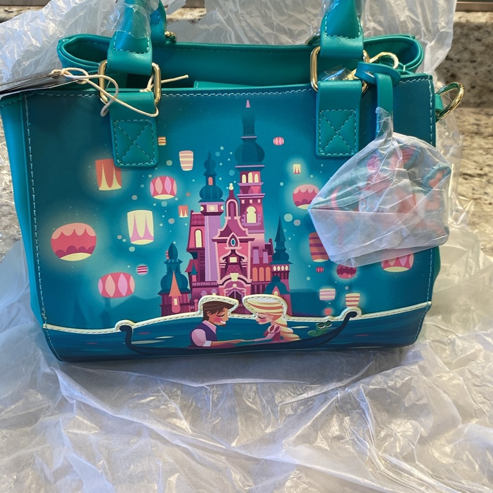 ✨✨SOLD✨✨Loungefly Disney Tangled Rapunzel Castle Glow in the Dark Crossbody Bag - Picture 2 of 14